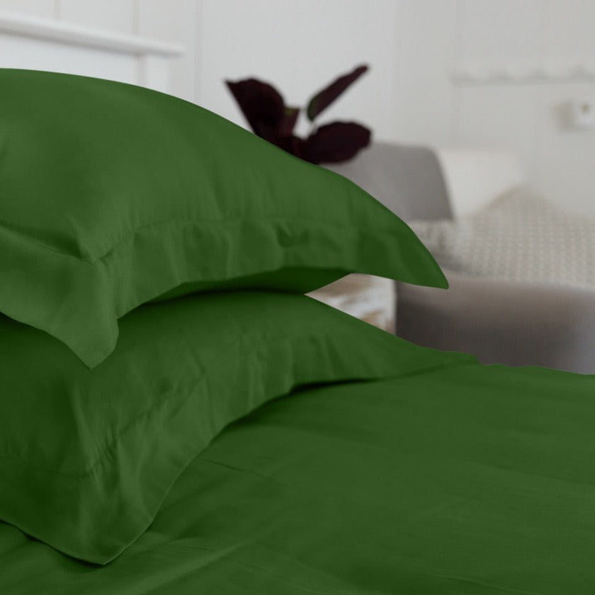 Paire de taies d'oreiller en soie d'eucalyptus vert forêt (best-seller)
